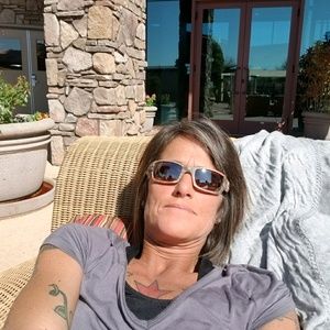 Meet your Posher, Monica